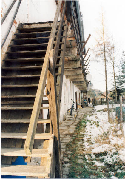 %_tempFileName020_Arbeiterhaus_stiege%