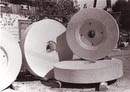027 1959 Dombaubruch Kollergangsteine 2Bodensteine & 2Läufer P A4_118