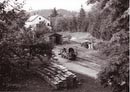 047 Gebus_Lokomotive am Platz beim Herrenhaus Werkskanzlei S 6_37
